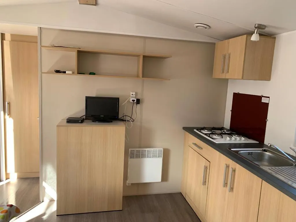 Campsite Mobilhome Dans Residence Ruoms France